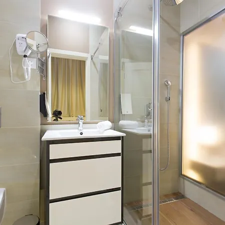 Marquise Garni Belgrád