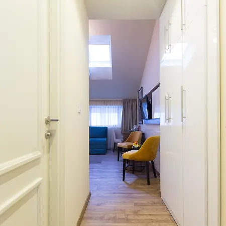 Hotel Marquise Garni 4*