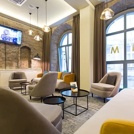 Marquise Garni Szálloda 4*