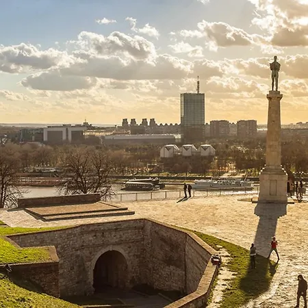 Marquise Garni Belgrad